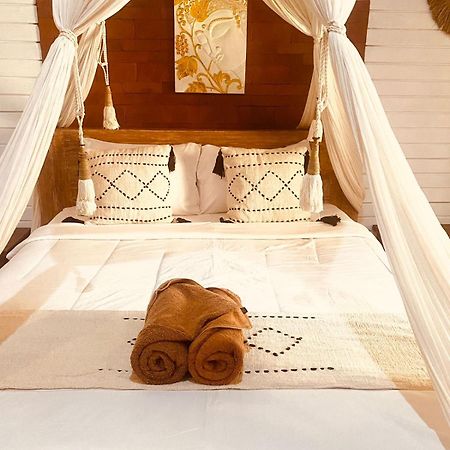 La Nusa Homestay RedPartner Toyapakeh Exterior foto