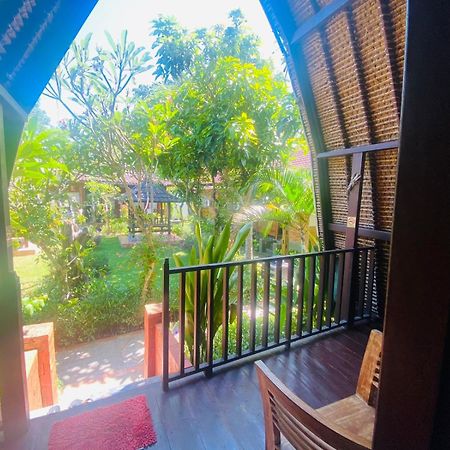 La Nusa Homestay RedPartner Toyapakeh Exterior foto