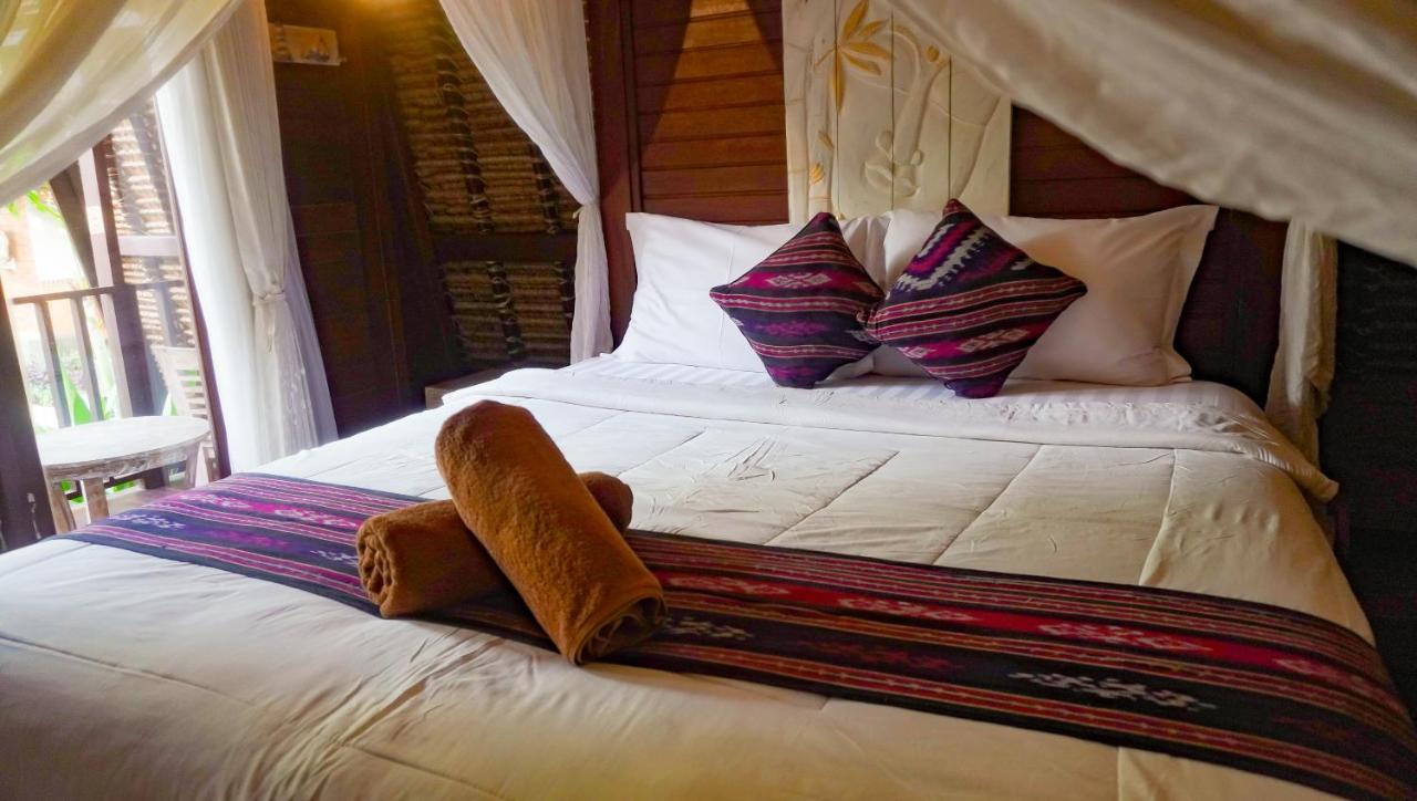 La Nusa Homestay RedPartner Toyapakeh Exterior foto