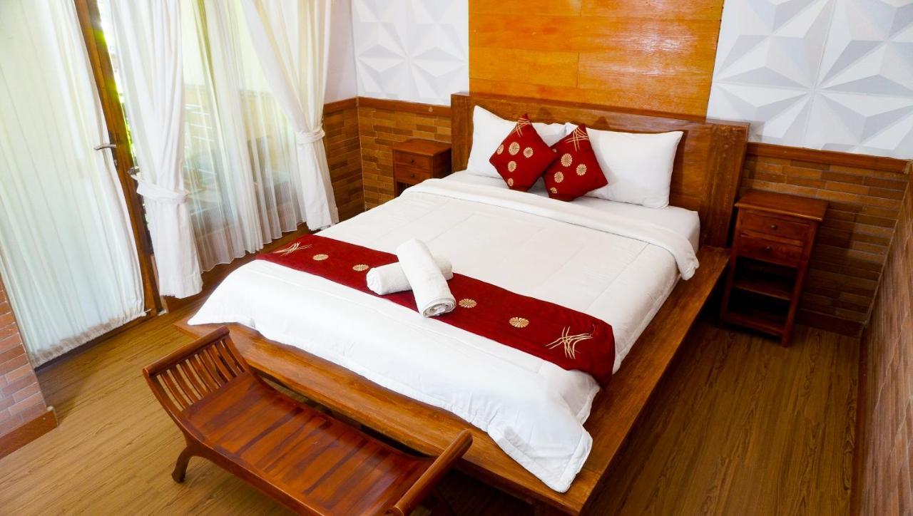 La Nusa Homestay RedPartner Toyapakeh Exterior foto