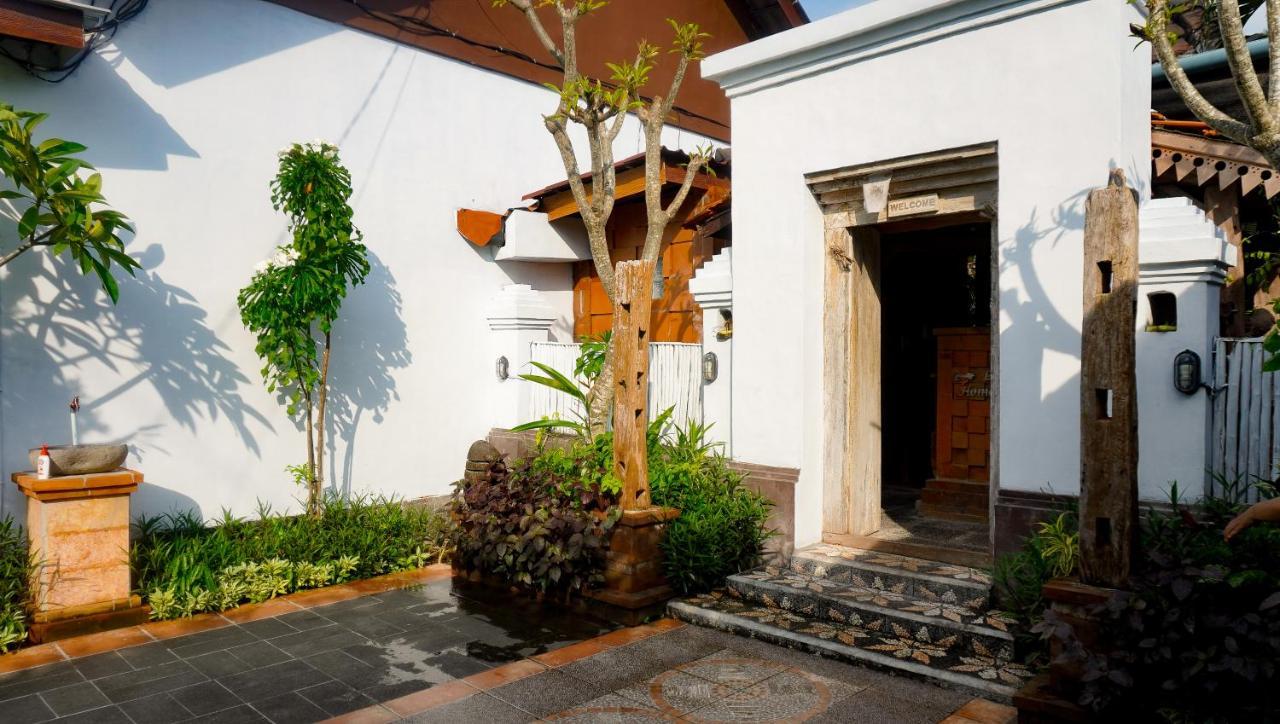 La Nusa Homestay RedPartner Toyapakeh Exterior foto