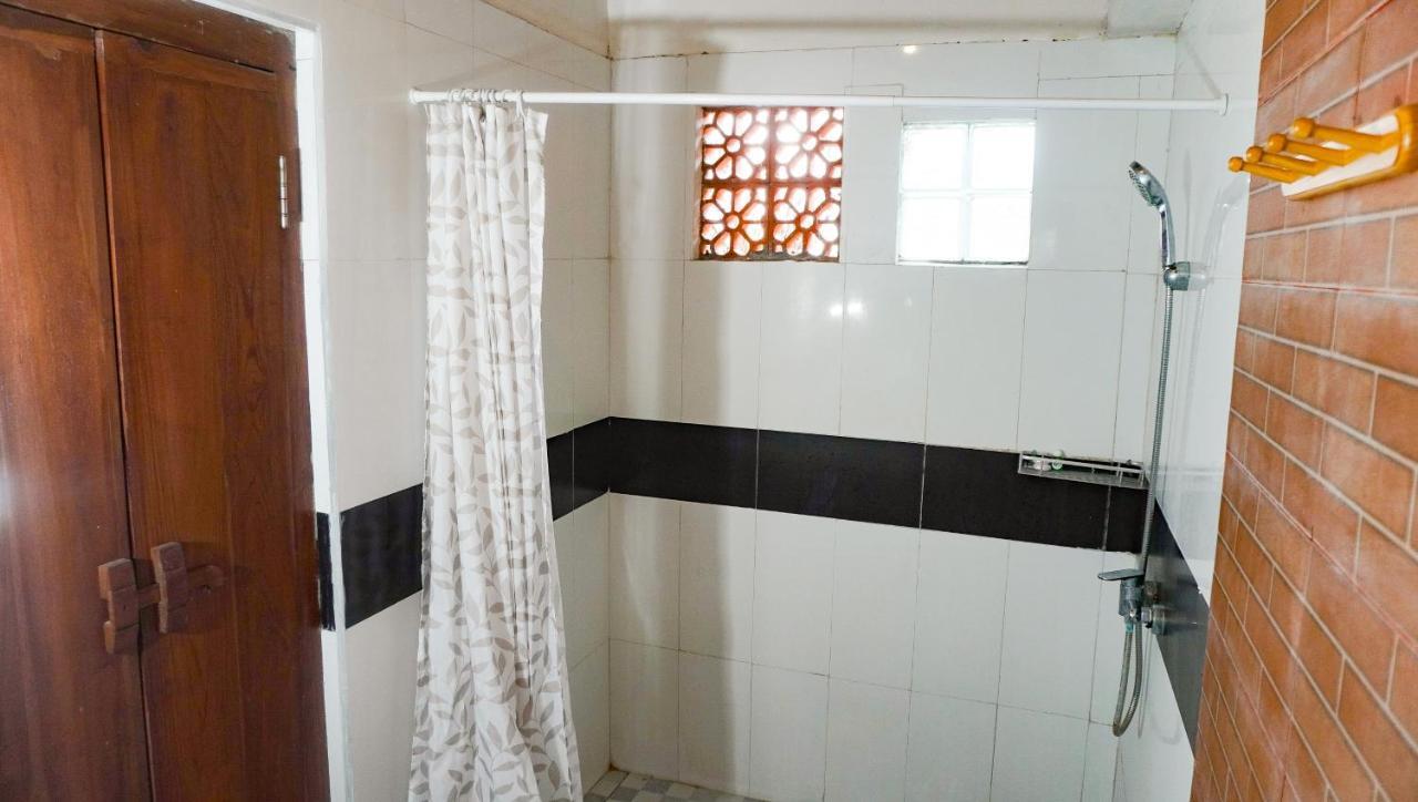 La Nusa Homestay RedPartner Toyapakeh Exterior foto