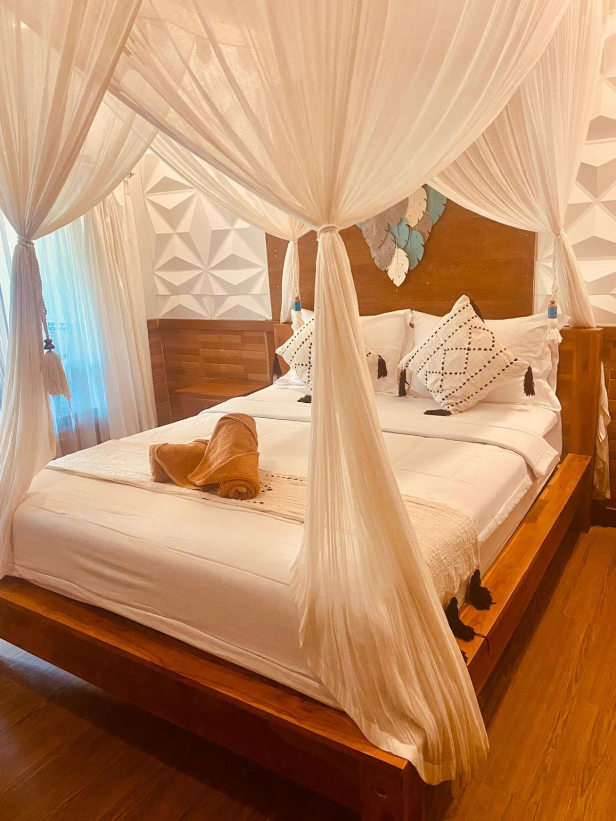 La Nusa Homestay RedPartner Toyapakeh Exterior foto