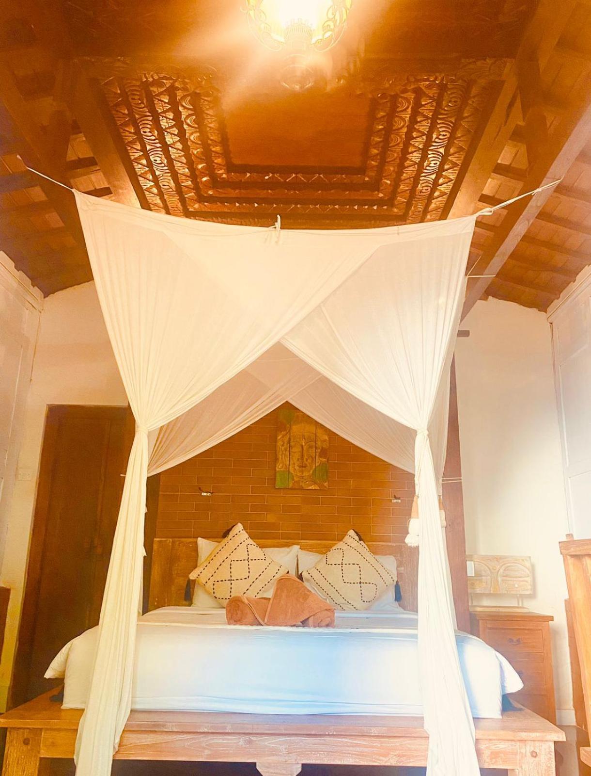 La Nusa Homestay RedPartner Toyapakeh Exterior foto