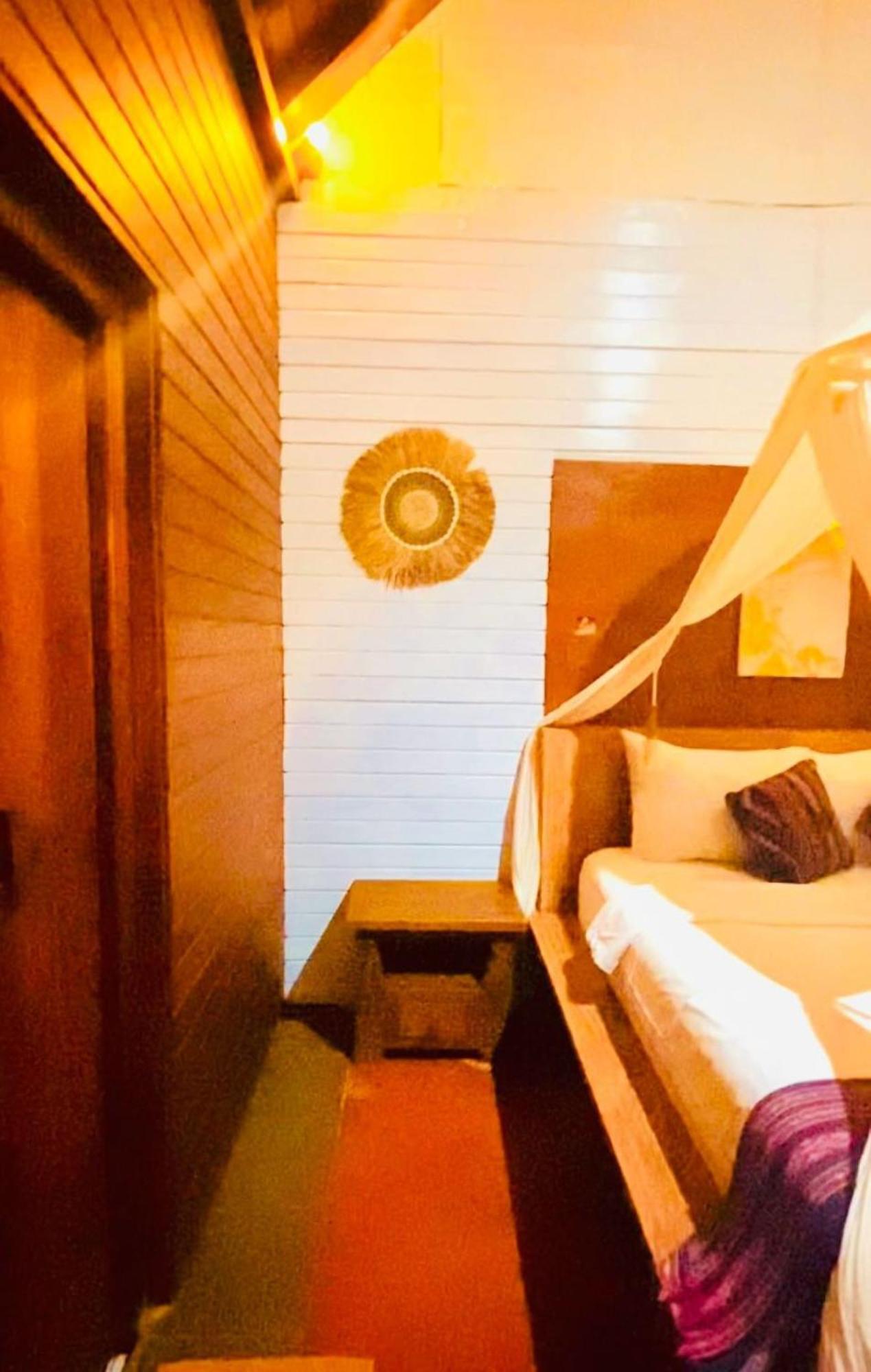 La Nusa Homestay RedPartner Toyapakeh Exterior foto